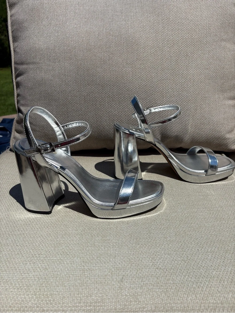 Mix No. 6 Sabrina Silver Metallic Platform Heels Size 10